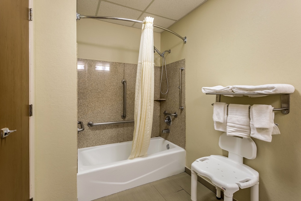 Comfort Inn Brownsville I-40 16/36