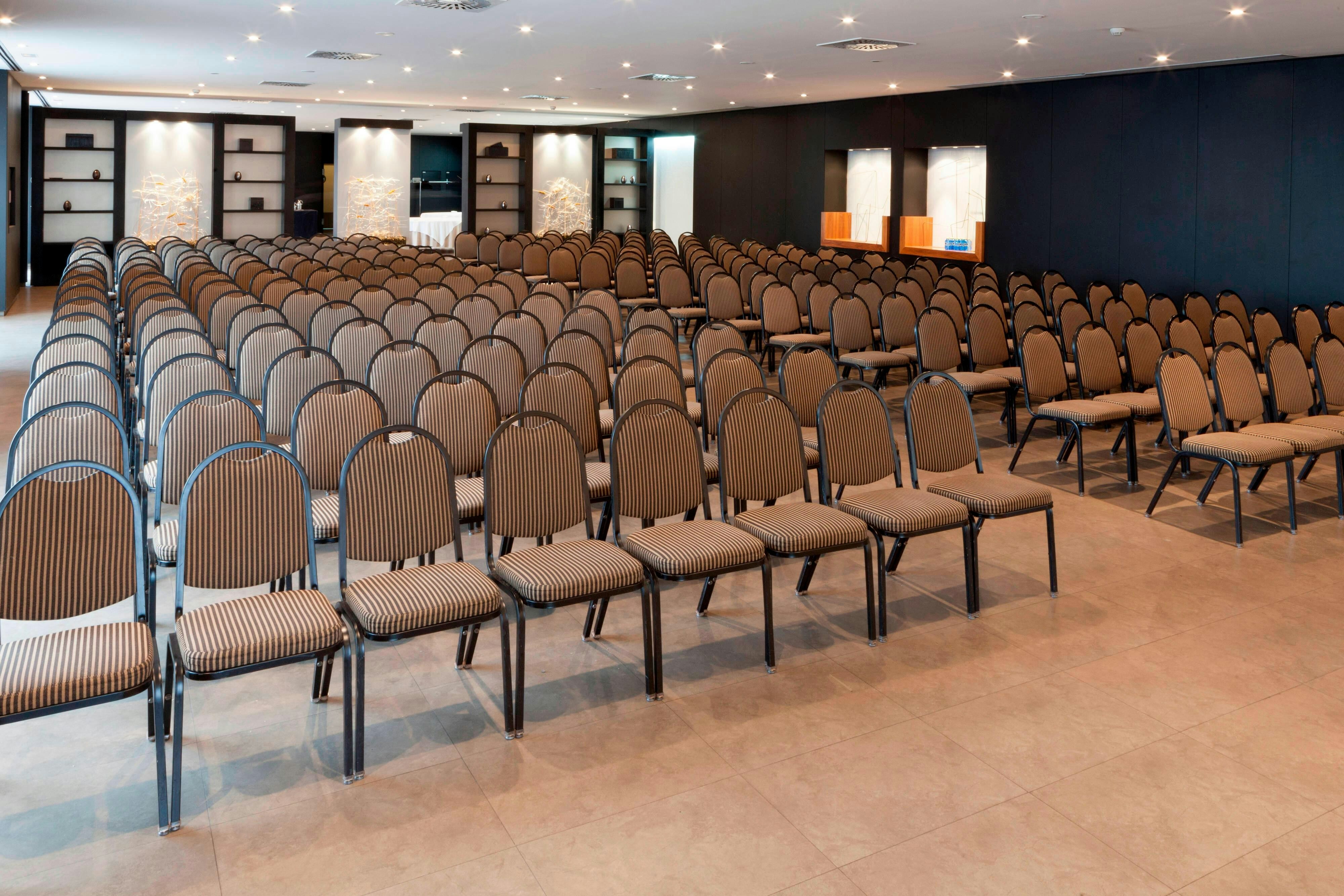 AC Hotel by Marriott Madrid Airport 39/45