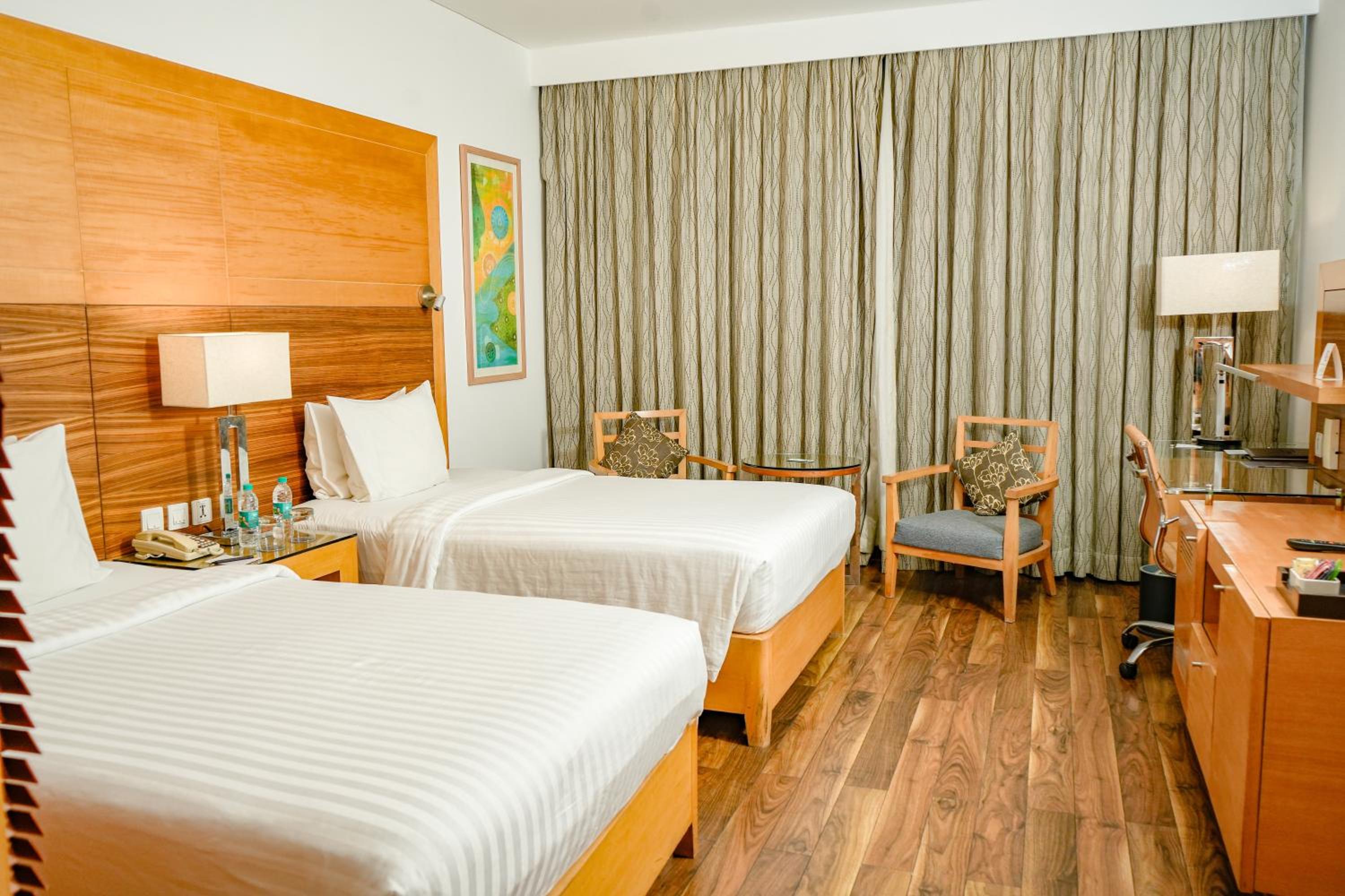 غرفة ديلوكس بسريرين منفصلين، Courtyard By Marriott Gurugram Downtown 9/10