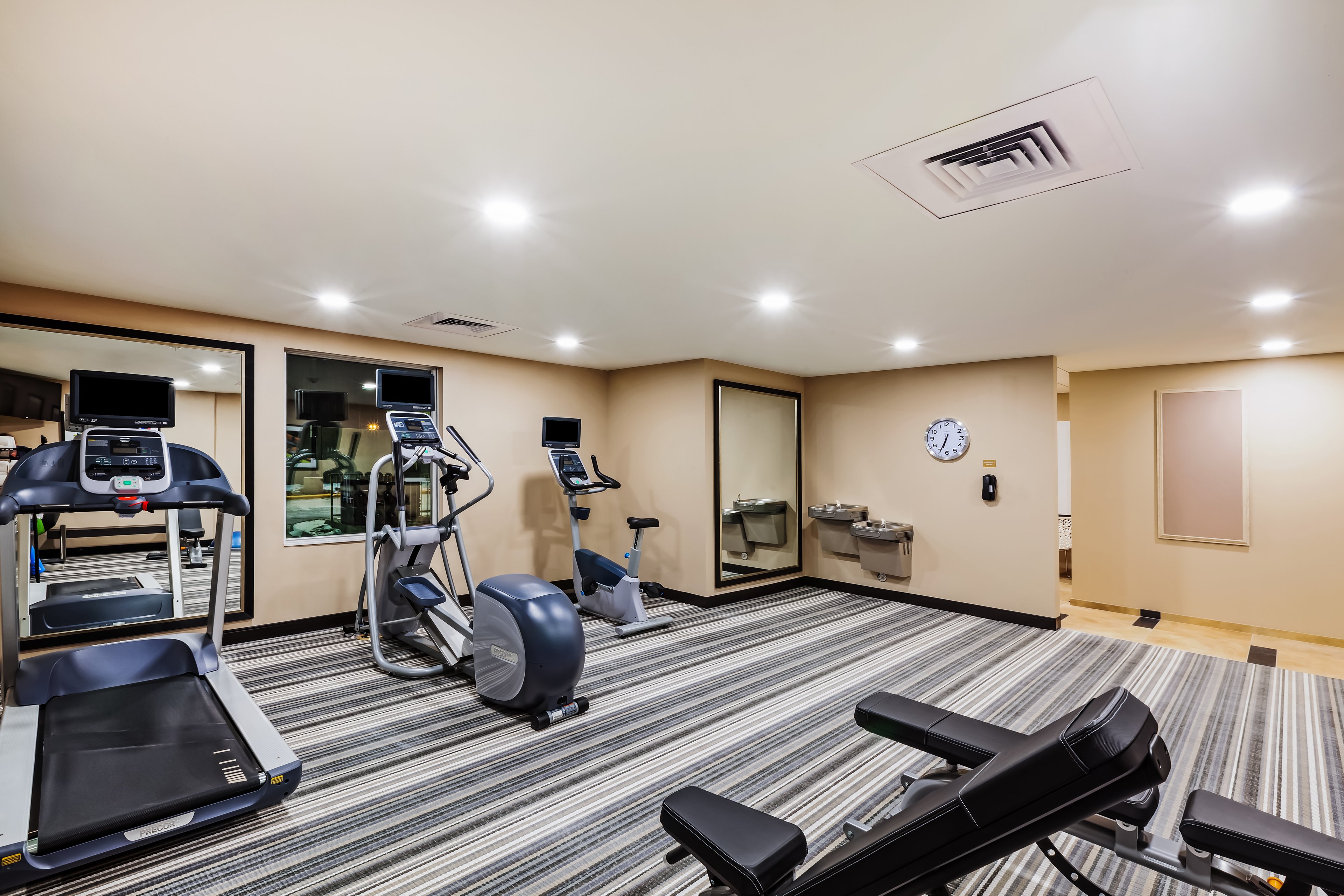 CANDLEWOOD SUITES LENEXA - OVERLAND PARK AREA 28/69