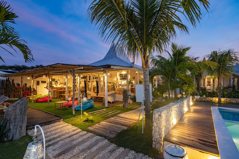 Paus Putih Hotel Lembongan 4/42