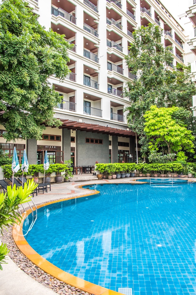 Mike Garden Resort Hotel 7/61