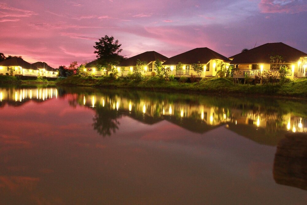 Pirom Lake And Resort 37/50