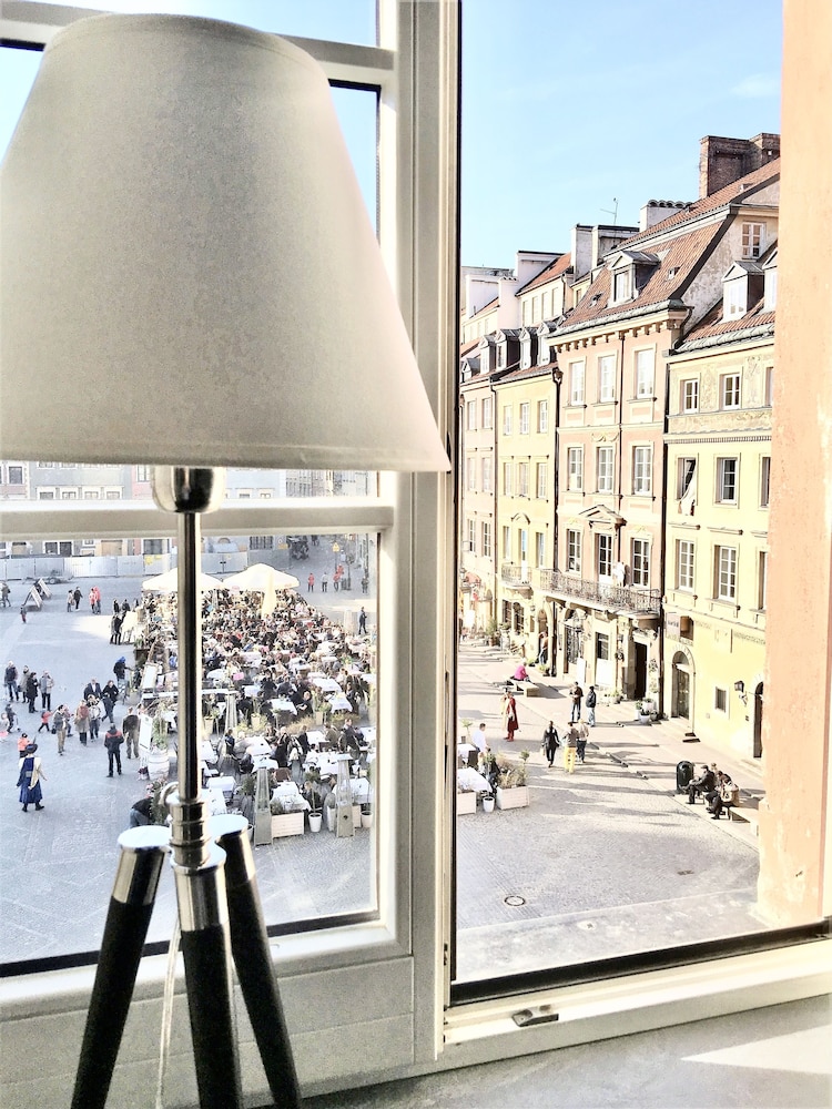 Luxury Apartments Mondrian Market Square 25/50