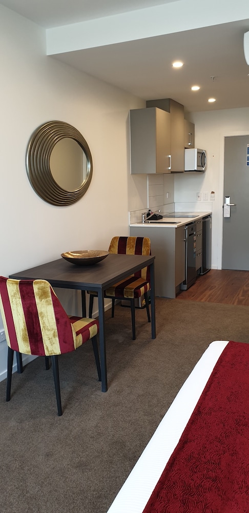 Ramada Suites by Wyndham Auckland Manukau Pacfic Centre 44/64