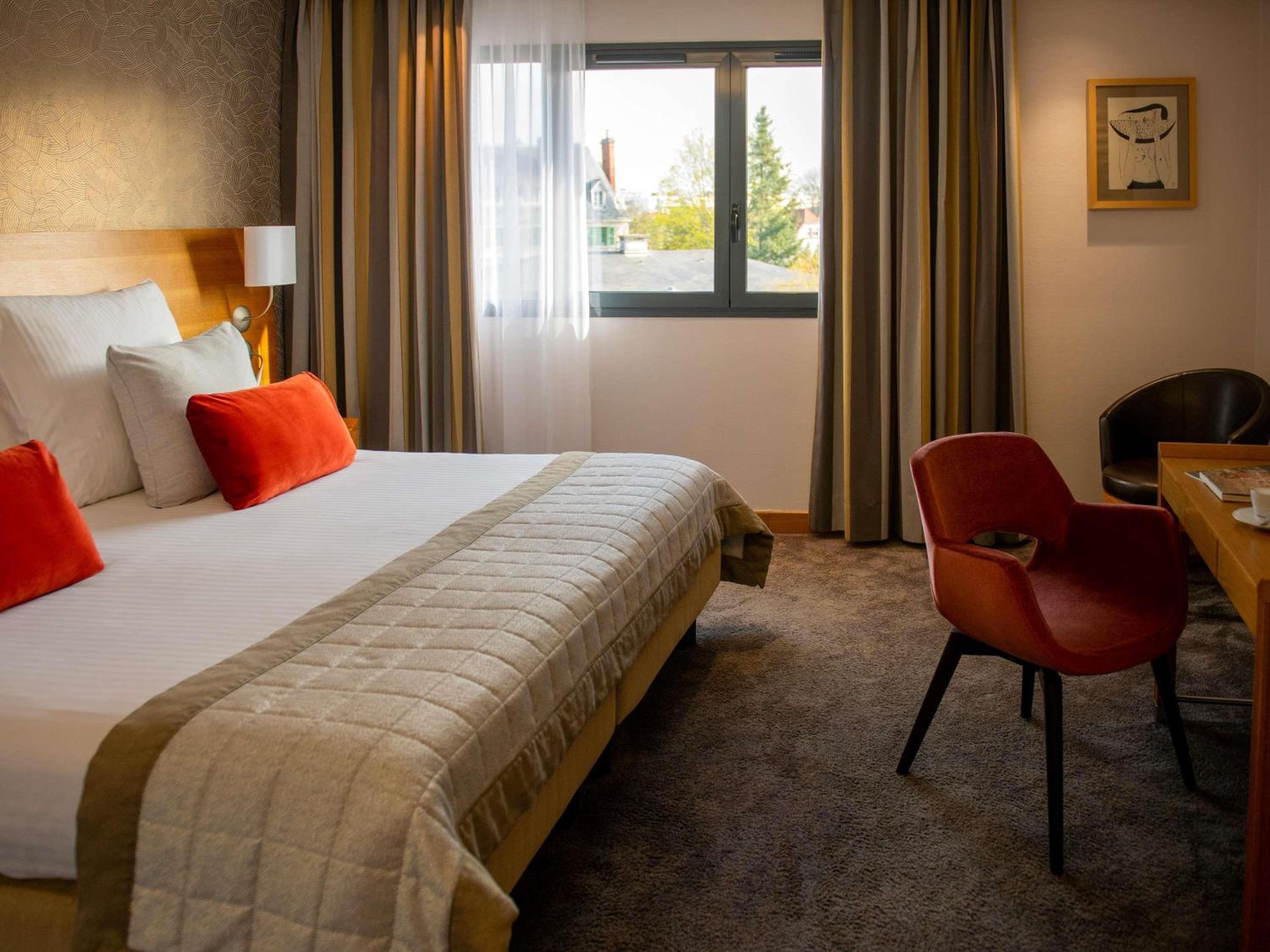 Room, Queen Bed, Accessible
