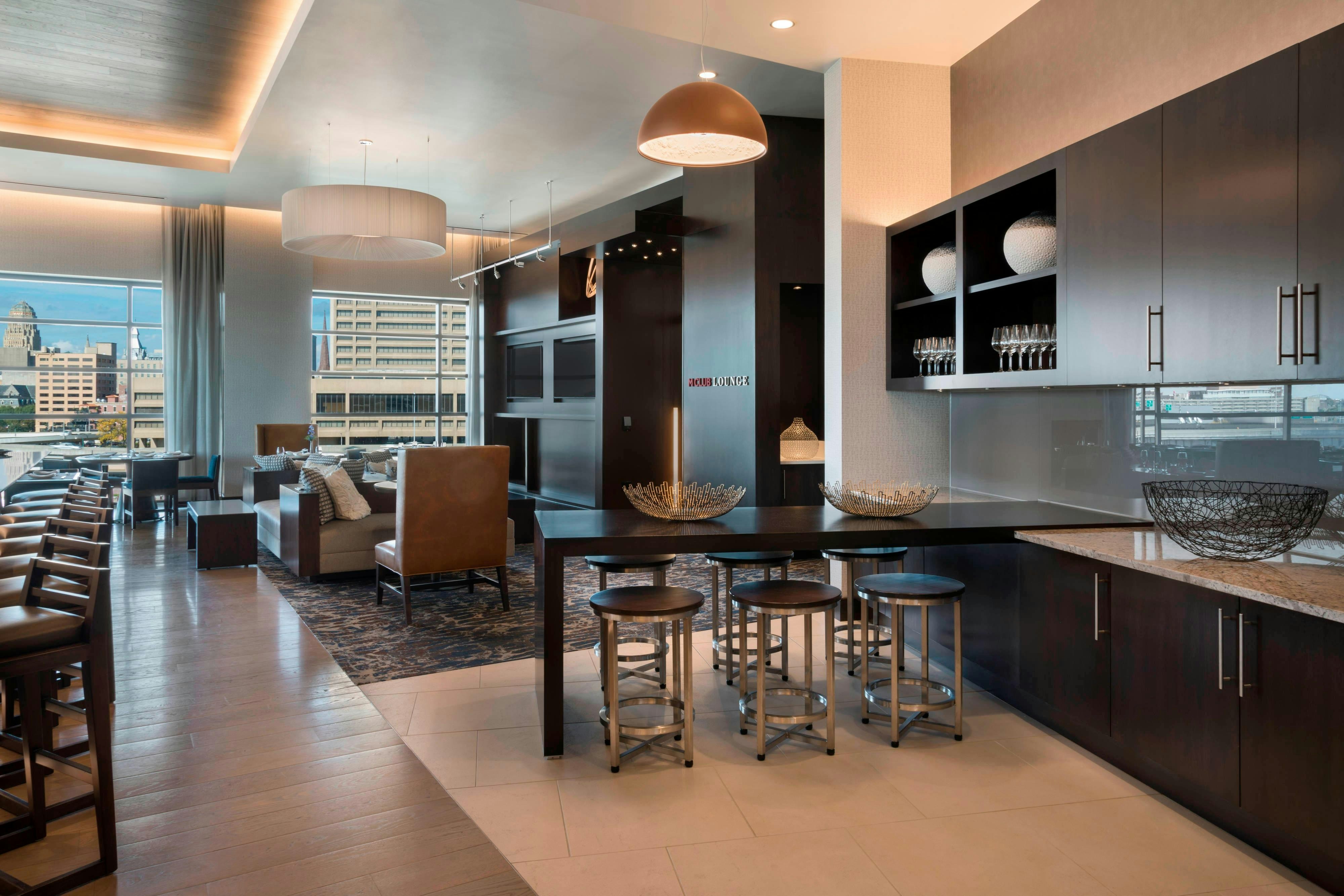 Buffalo Marriott at LECOM HARBORCENTER 16/27
