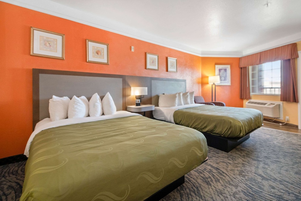 Hyatt Select Galveston Beachfront 8/43