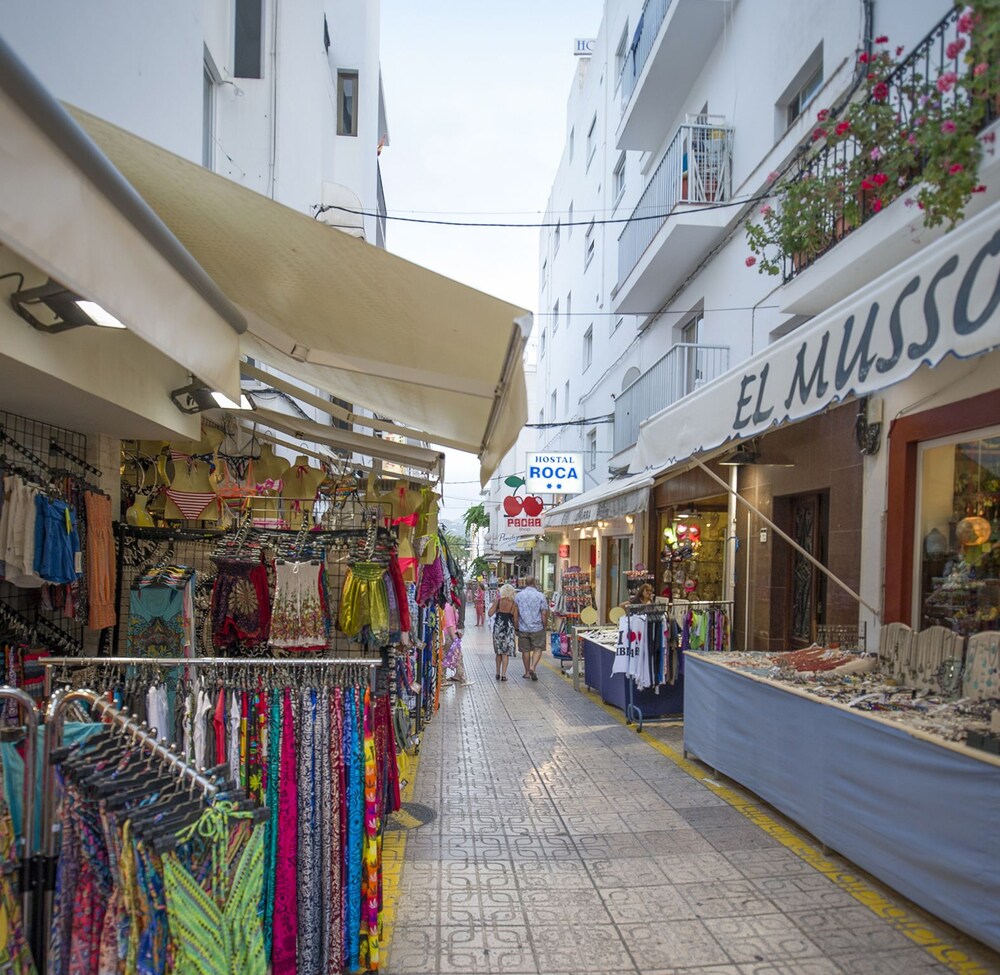 Roca Hostal 24/29