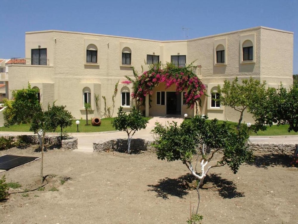 Summerland Hotel & Bungalows - Adults Only 30/34
