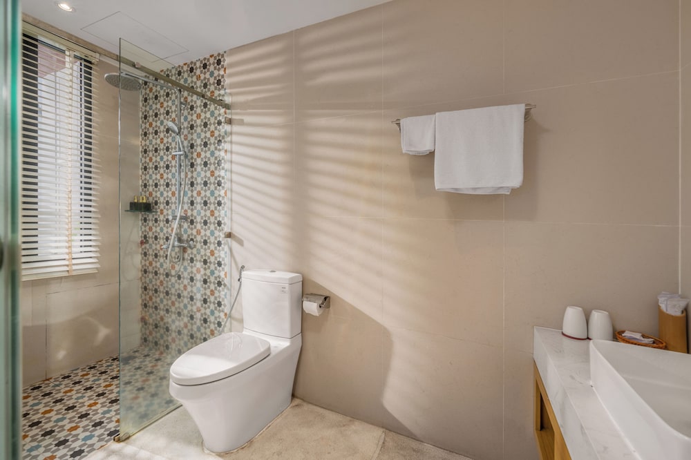Sanayen Villa & Residences 50/50
