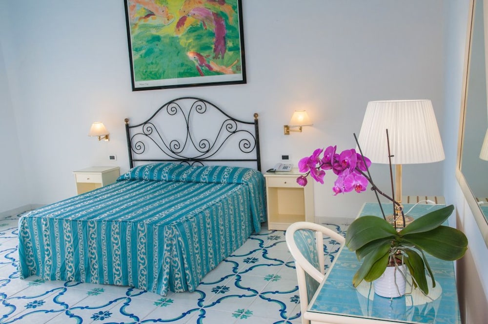 Hotel Villa Bianca 32/50