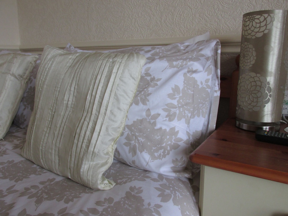 Tregella Guest House 25/50