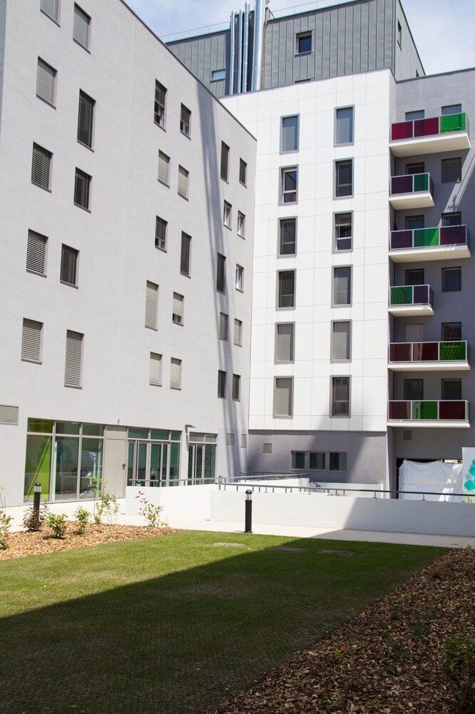 Appart hotel Q7 Lodge Lyon 7 3/50
