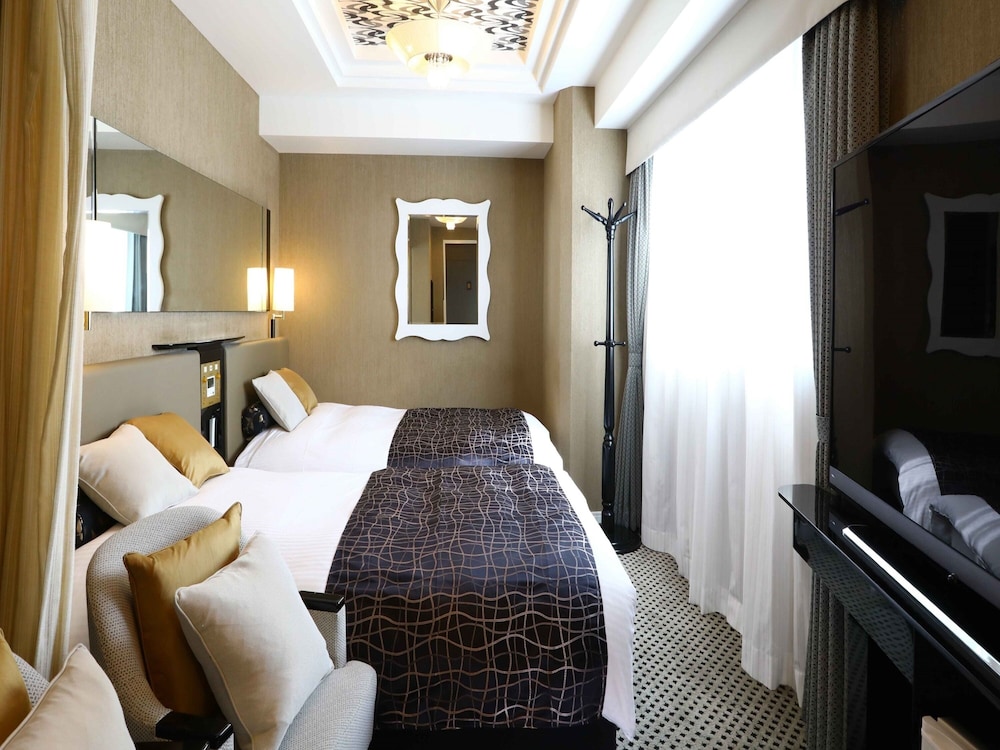 DELUXE, TWIN BEDS