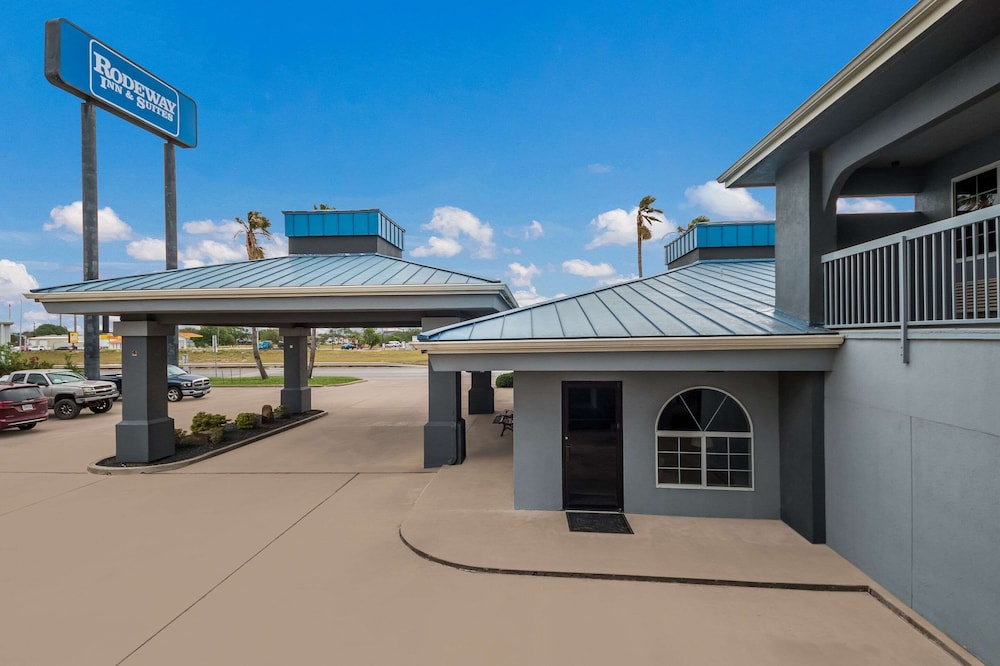 Rodeway Inn & Suites Corpus Christi Northwest 4/42