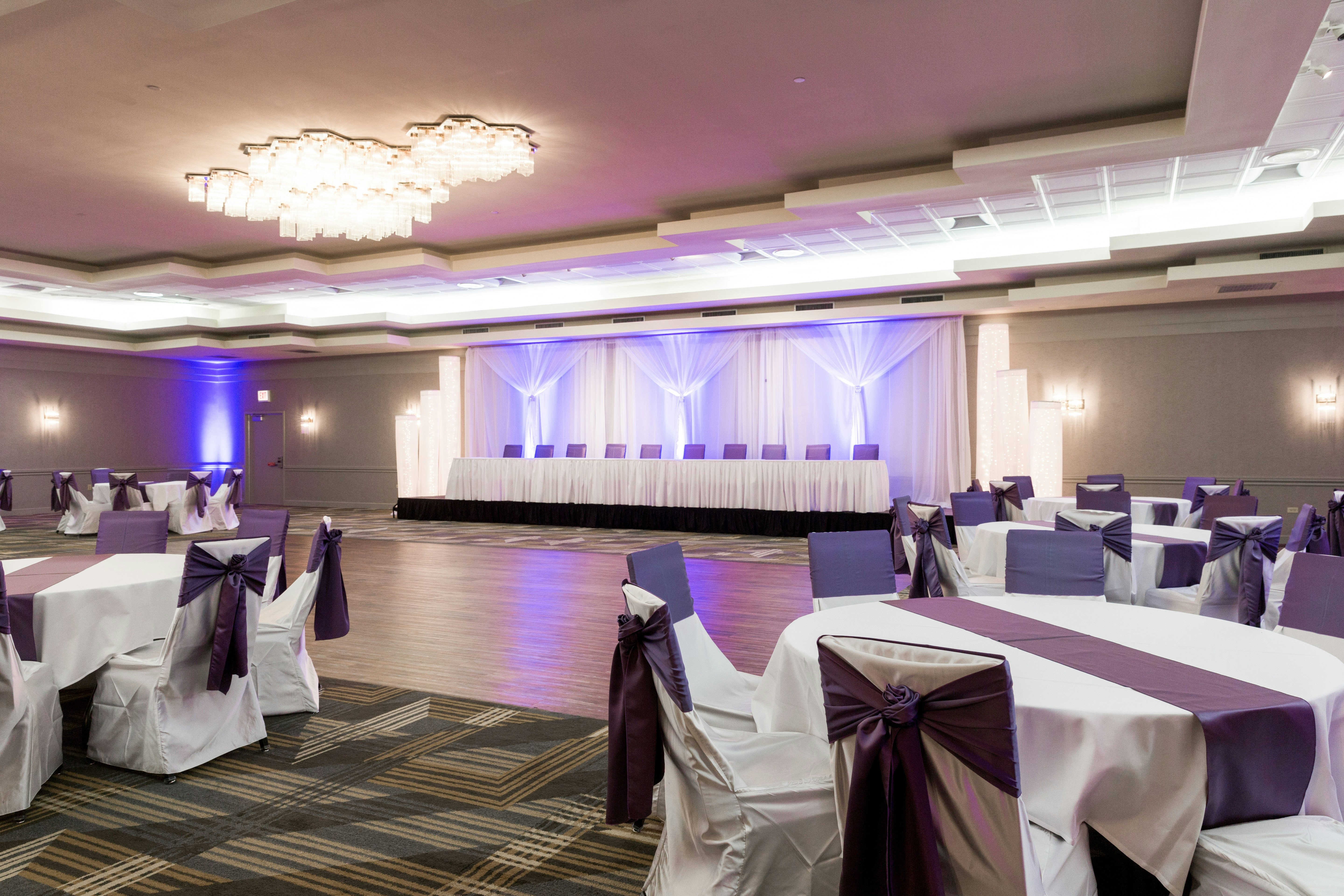 Hilton Chicago/Oak Lawn 75/76