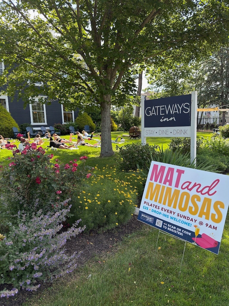 Gateways Inn Restaurant 42/46