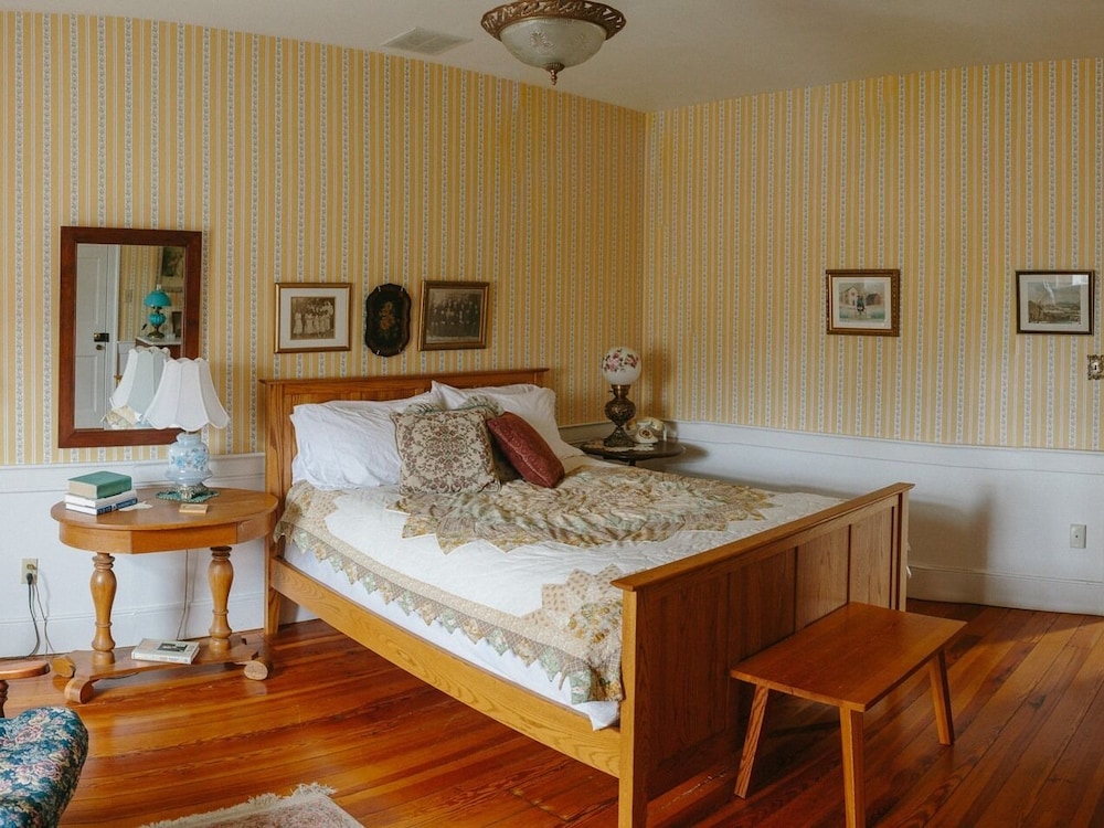Cave Hill Farm Bed and Breakfast 13/50