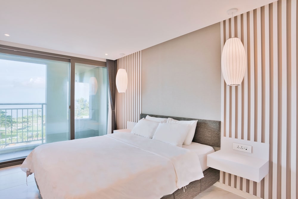 COMFORT, SUITE