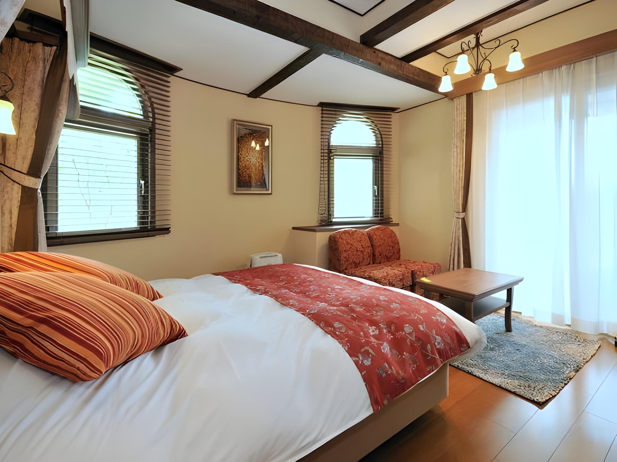 Rose, Double Bed, Mountain View