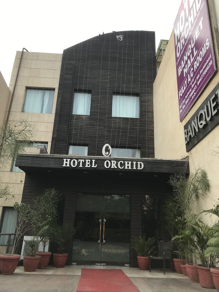 Hotel Orchid 2/26