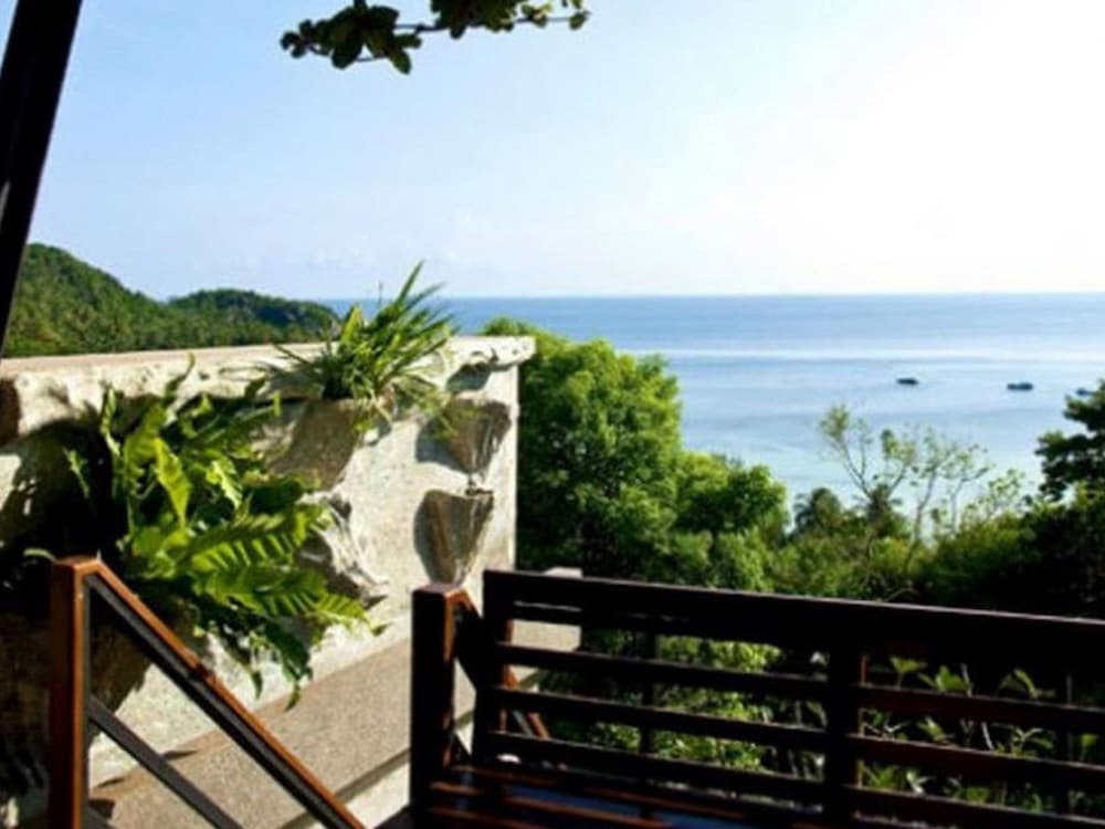 Chintakiri Resort Koh Tao 12/50