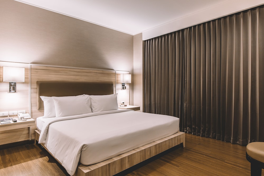 Adelphi Suites Bangkok 23/69