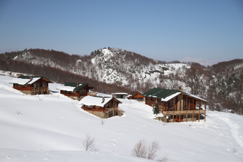 Sfendamos Wood Village 30/32