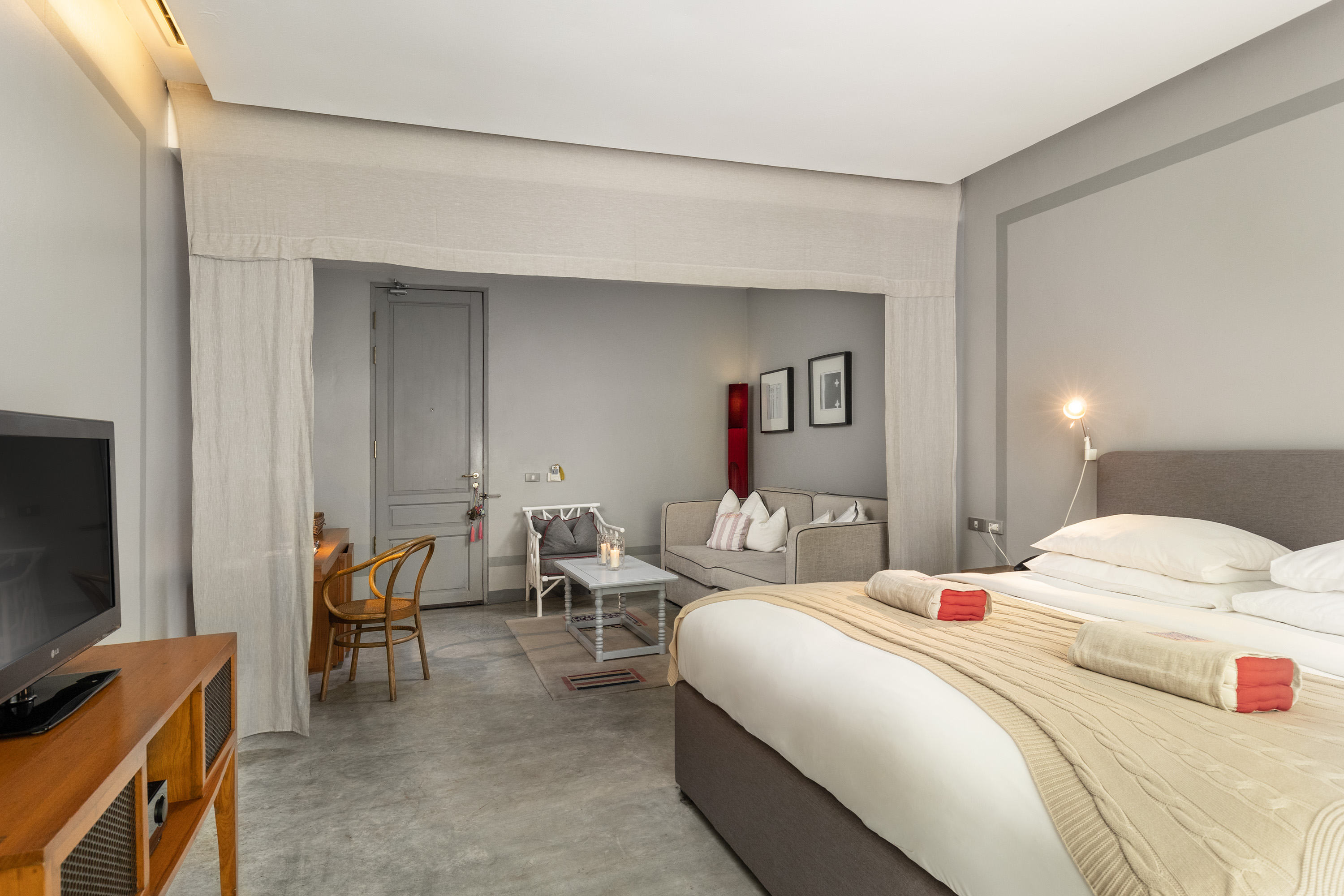 Deluxe Suite