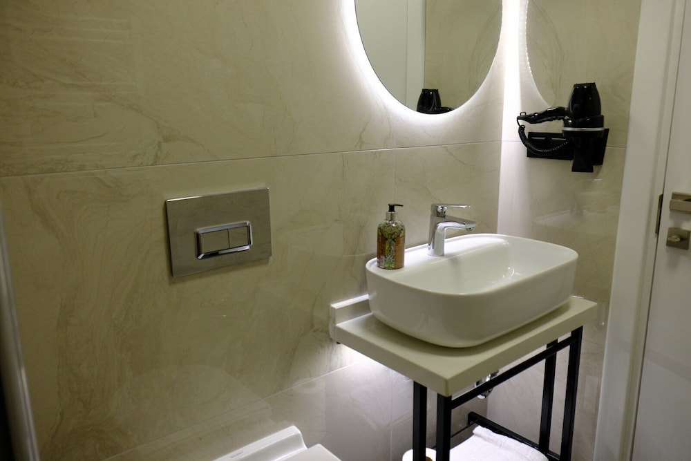Vega Suites 22/24