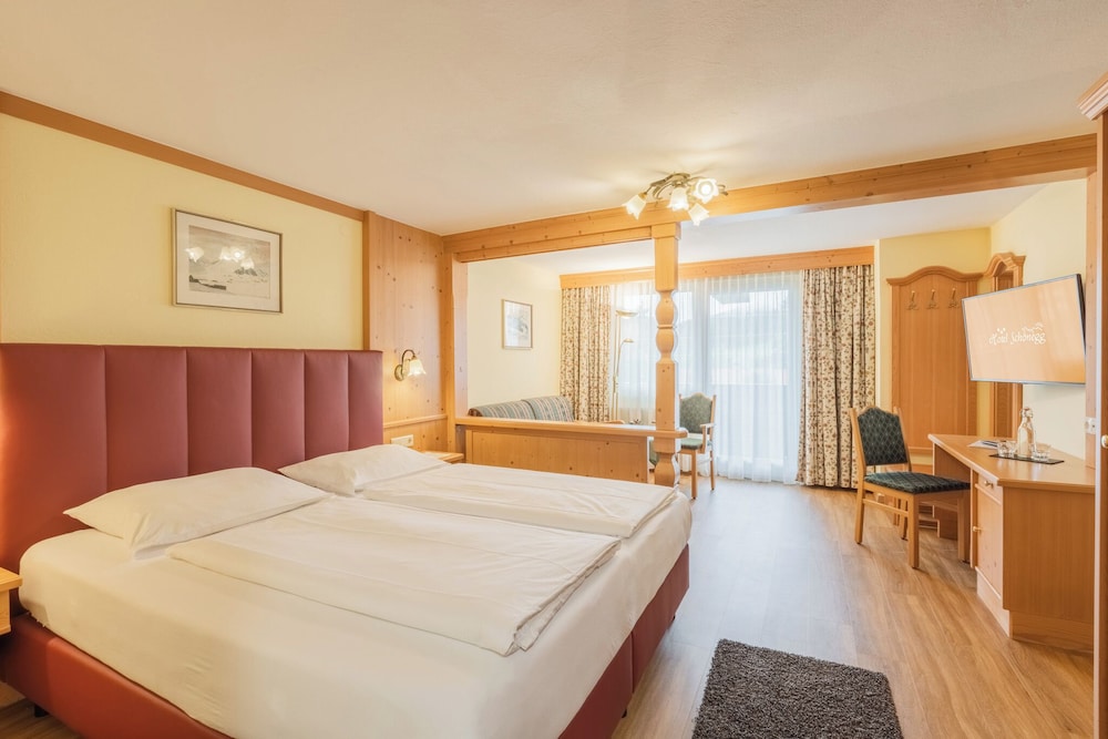 HOTEL SCHOENEGG 11/50