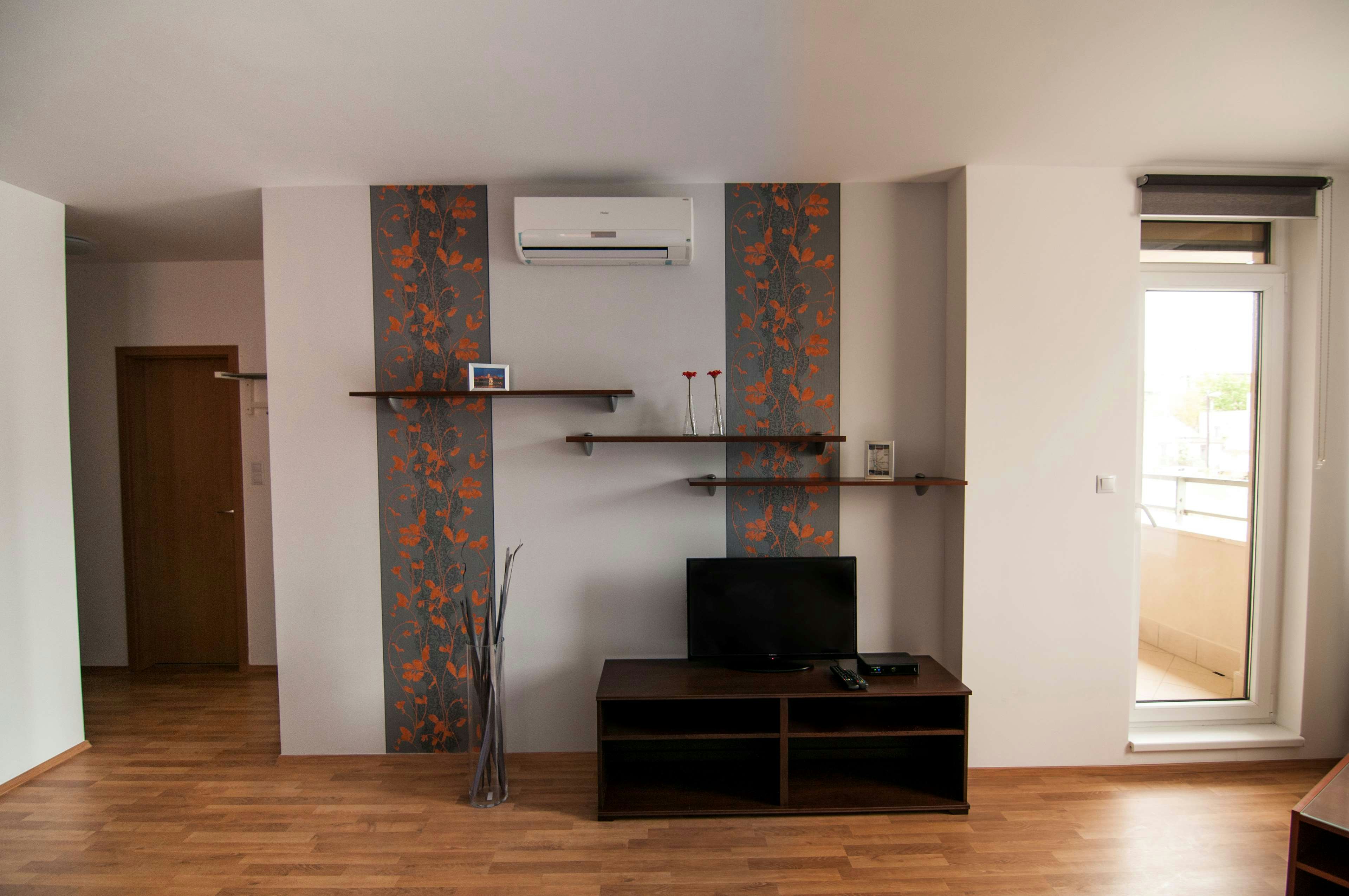 CORVIN CENTER SUITES 58/87