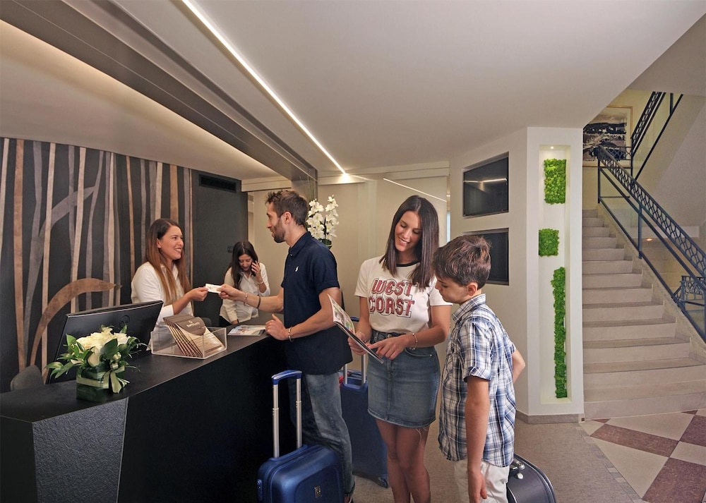 Hotel & Residence Continental 12/50