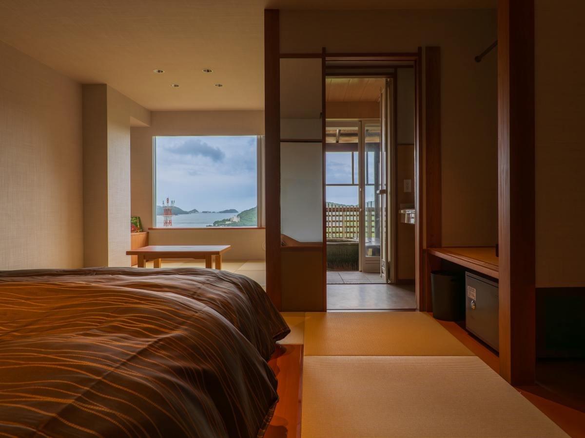 Japanese Western, Twin Beds, Outdoor Bath