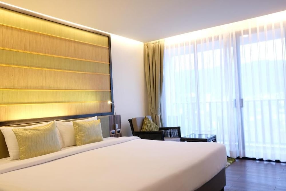 The Beach Heights Resort 27/76