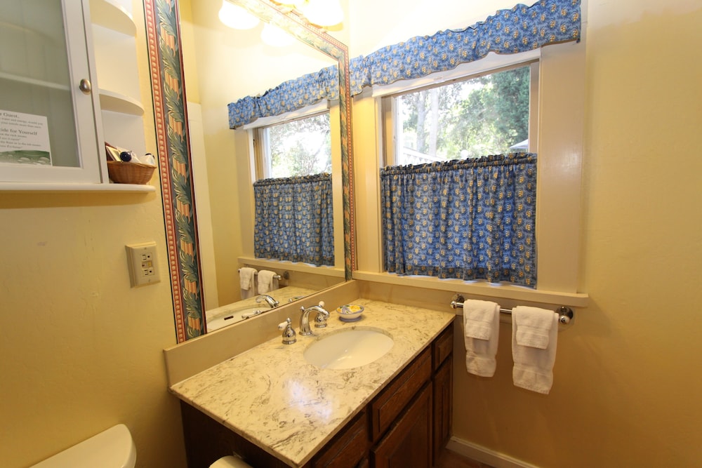 Napa Inn 48/50