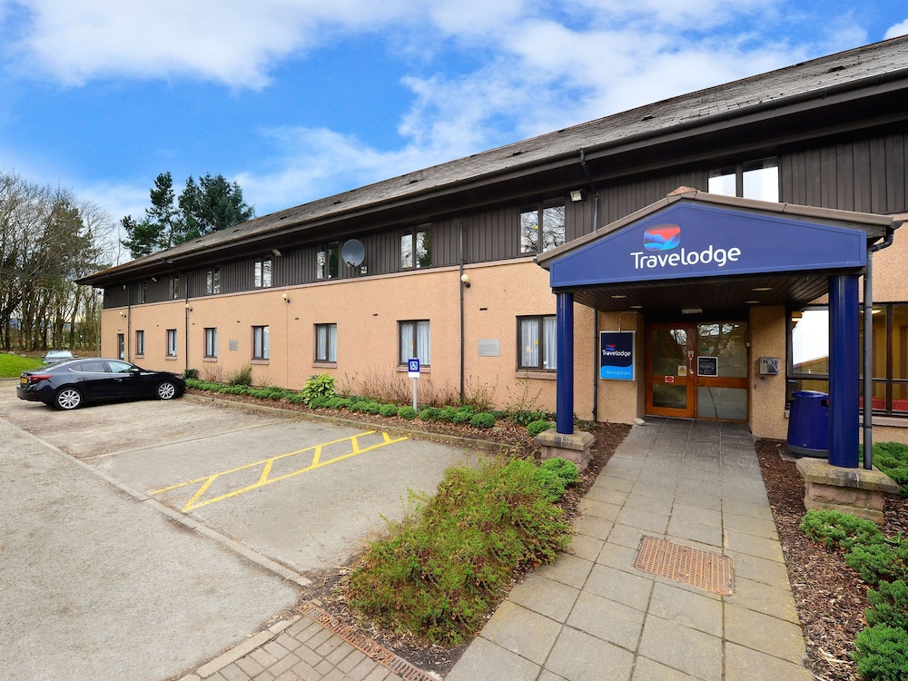 Travelodge Aberdeen Airport 23/25