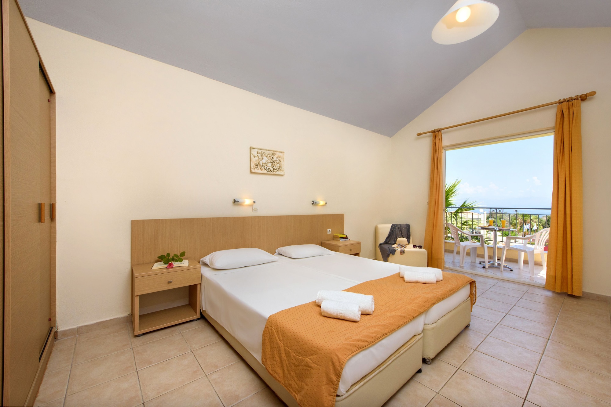 DOUBLE ROOM SEA VIEW / POOL VIEW