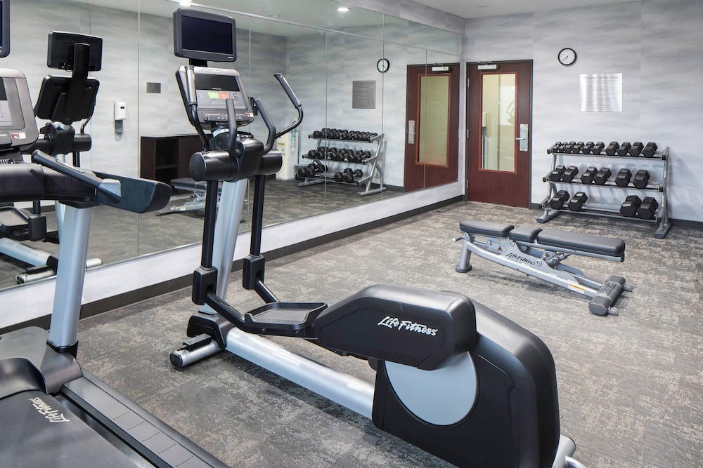 Fairfield Inn And Suites By Marriott Jefferson City 26/41