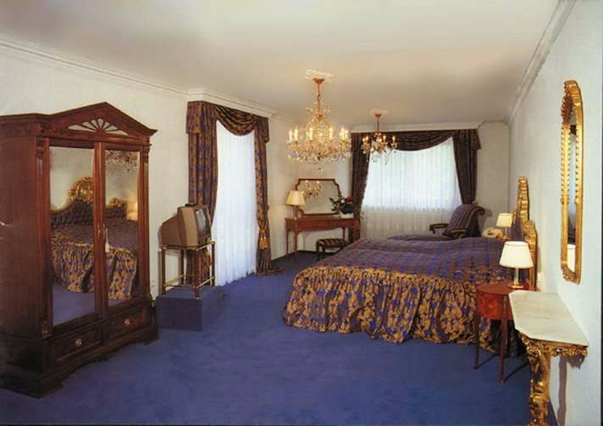 Hotel am Schlosspark and Gasthof Neuwirt 2/5