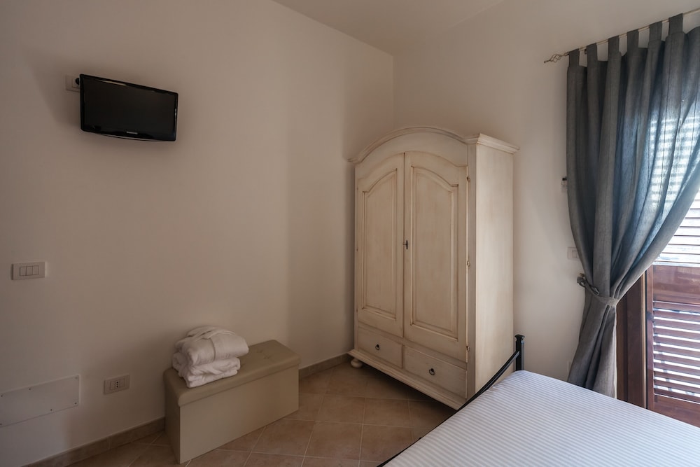 Palazzo De Luca 17/63
