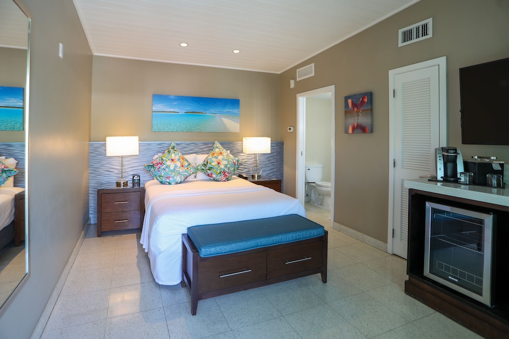 DELUXE, QUEEN BED
