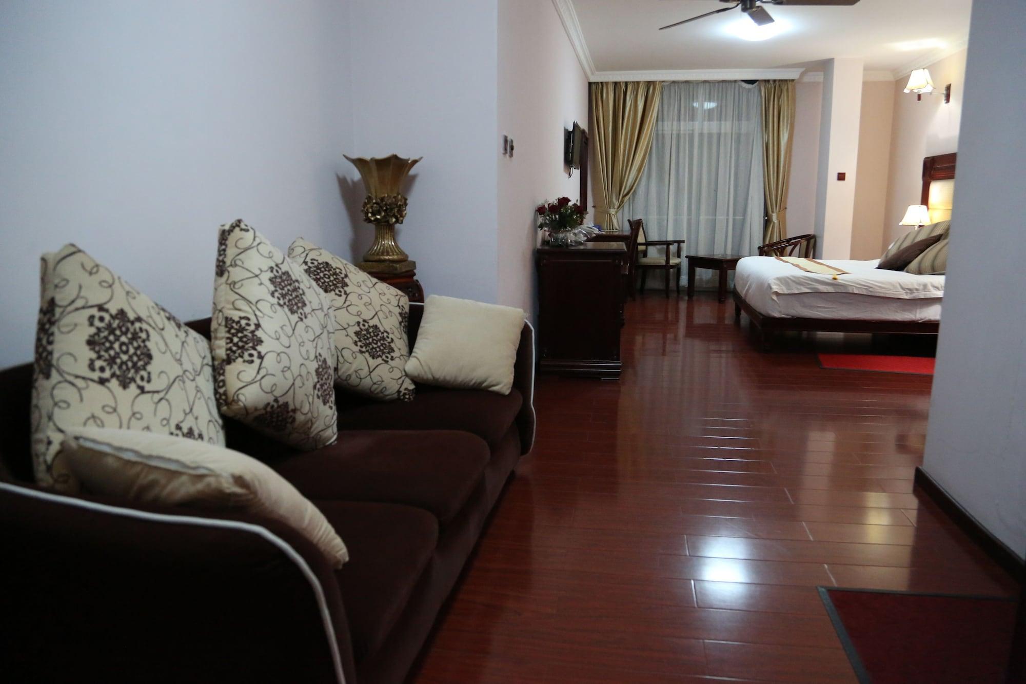 Trinity Hotel 30/43