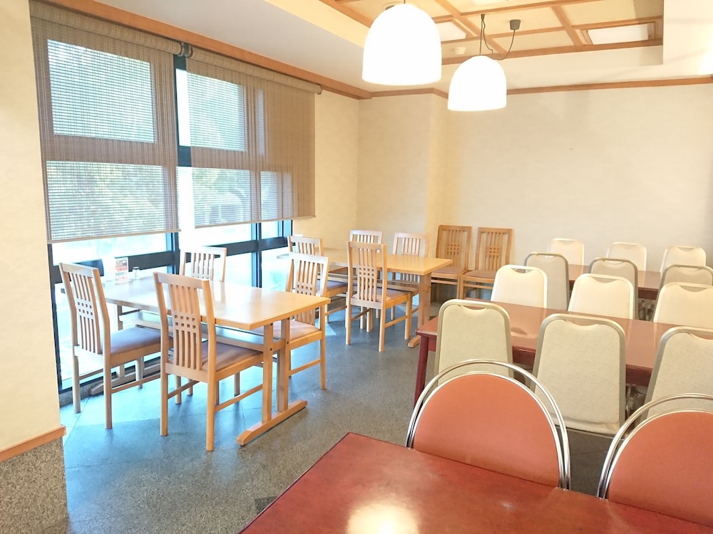 Hotel Crown Hills Imabari 55/68