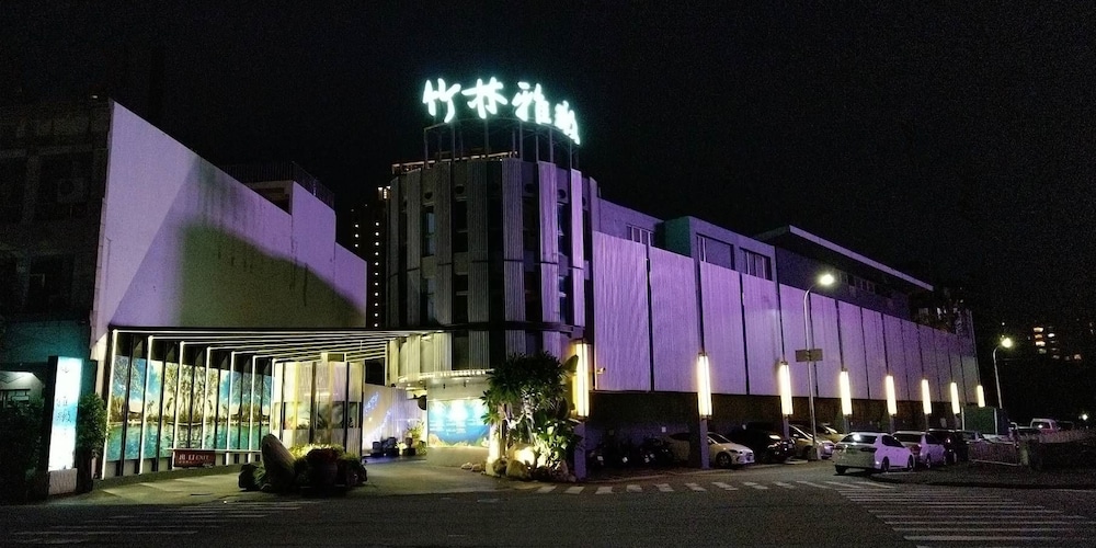Refinement Motel 5/69