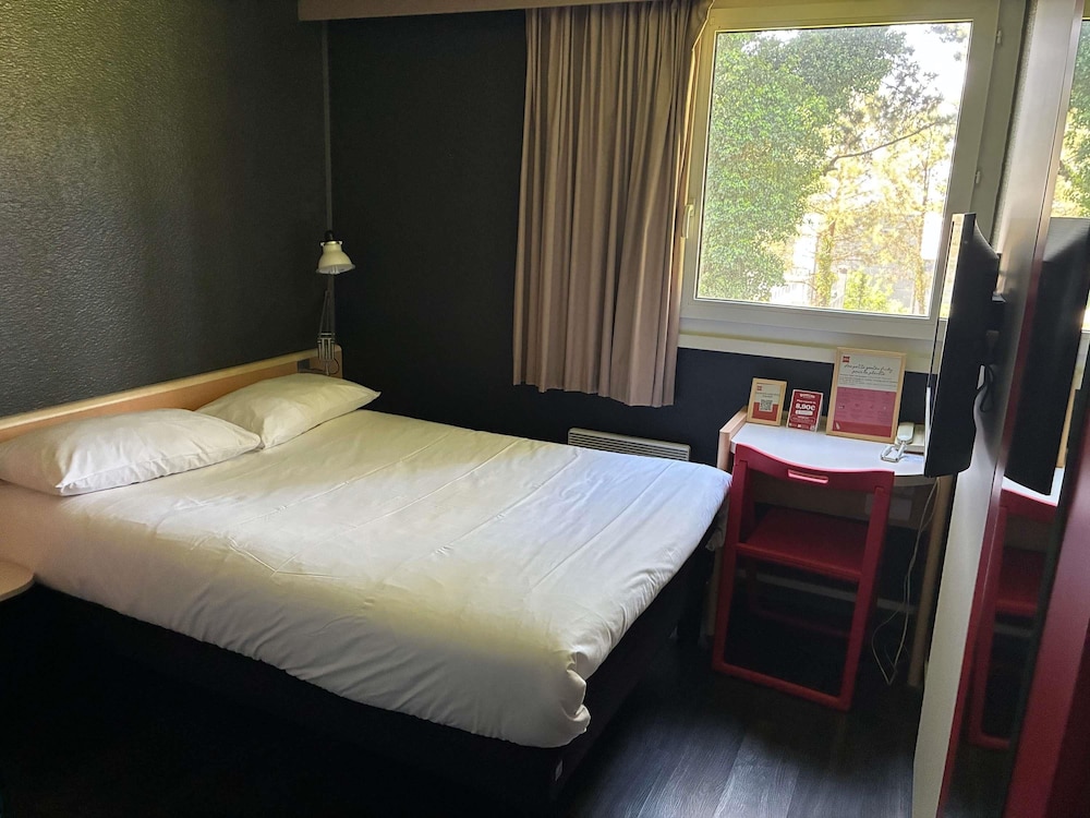 Ibis Lorient 8/50