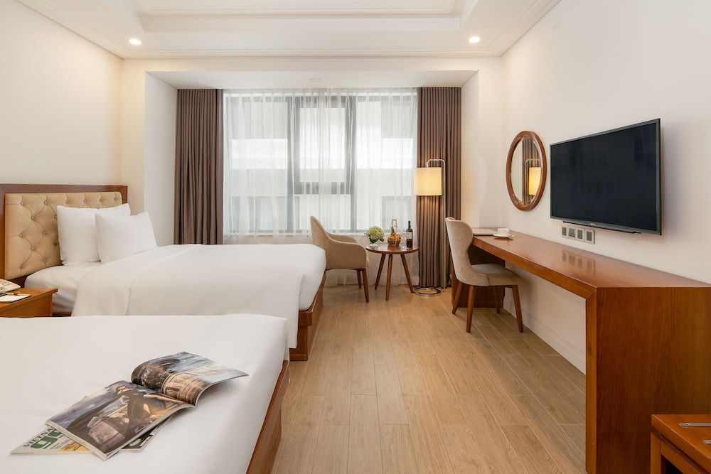 Paris Deli Danang Beach Hotel 59/80