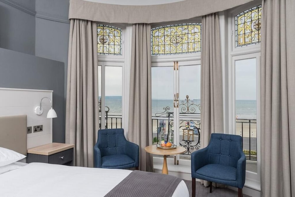 The Royal Hotel Weymouth 41/62
