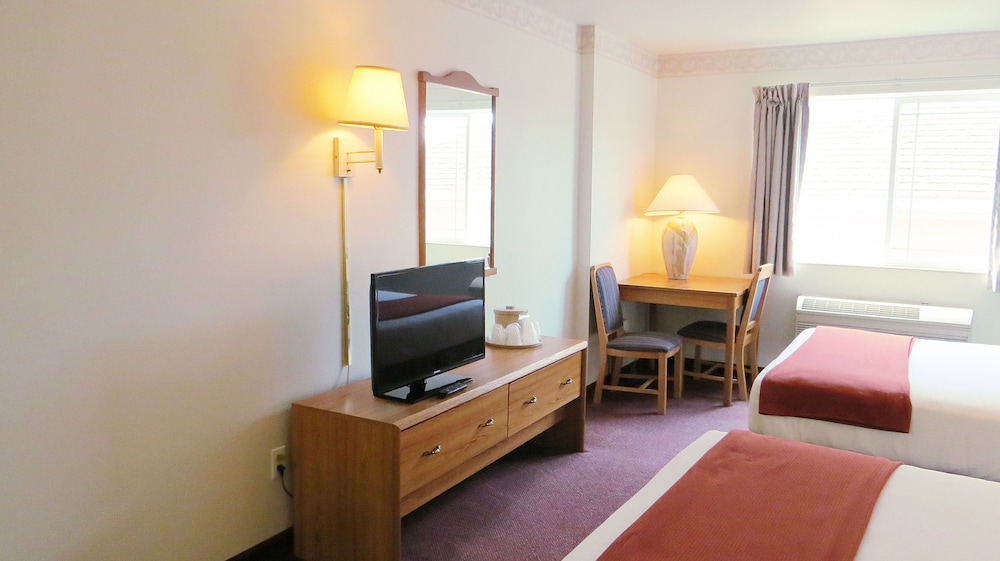 Peppermill Empress Inn 48/65